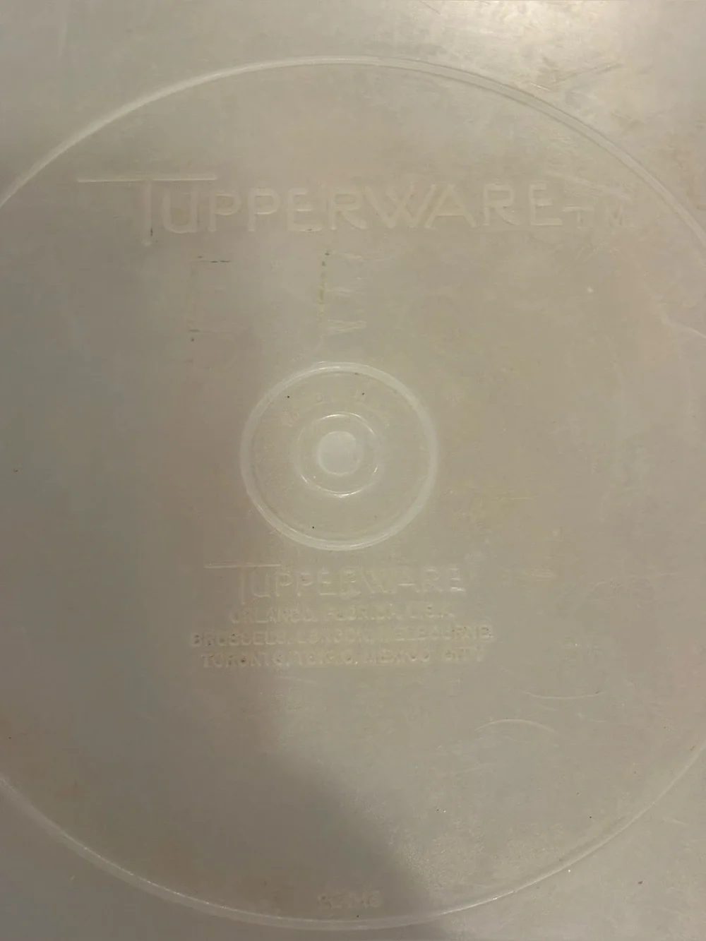 Vintage Tupperware 12” Round Pie Cupcake Cookie Container & Lid